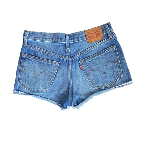 Levis 501 Cut Off Jean Shorts - Picture 13 of 14